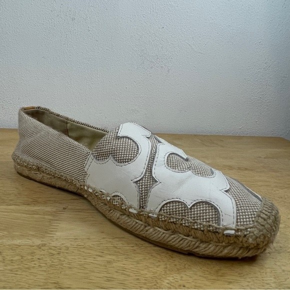 Tory Burch Lonnie Beige and White Woven Canvas Flats Espadrilles Size 9 - Picture 4 of 13